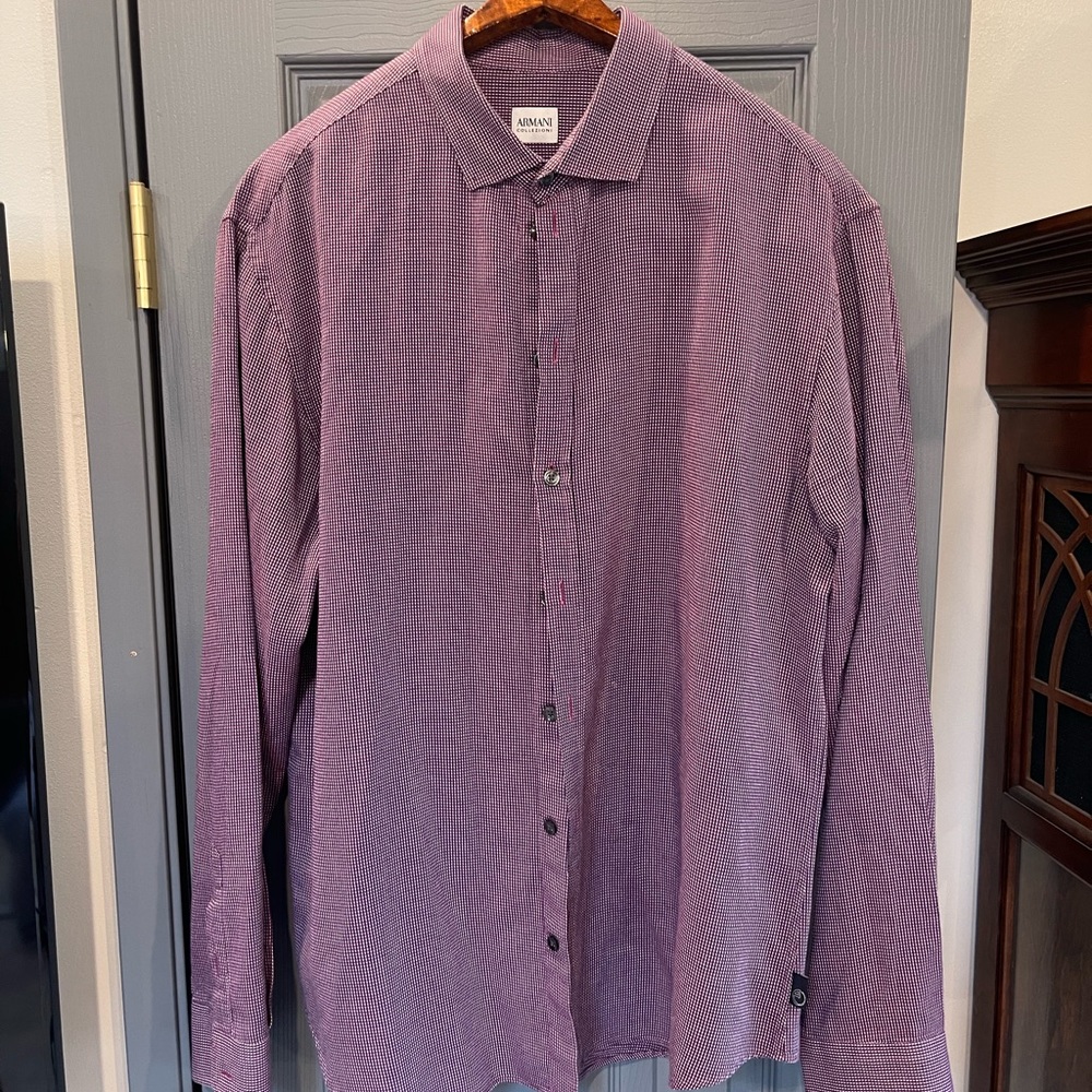 Armani dress shirt, excellent condition. Xl